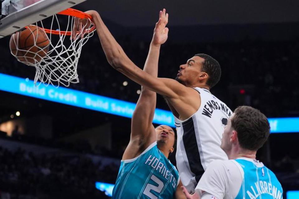 欧冠数据统计-马刺18战16胜,范乔丹公开泼冷水!文班比肩06姚明用行动打破质疑